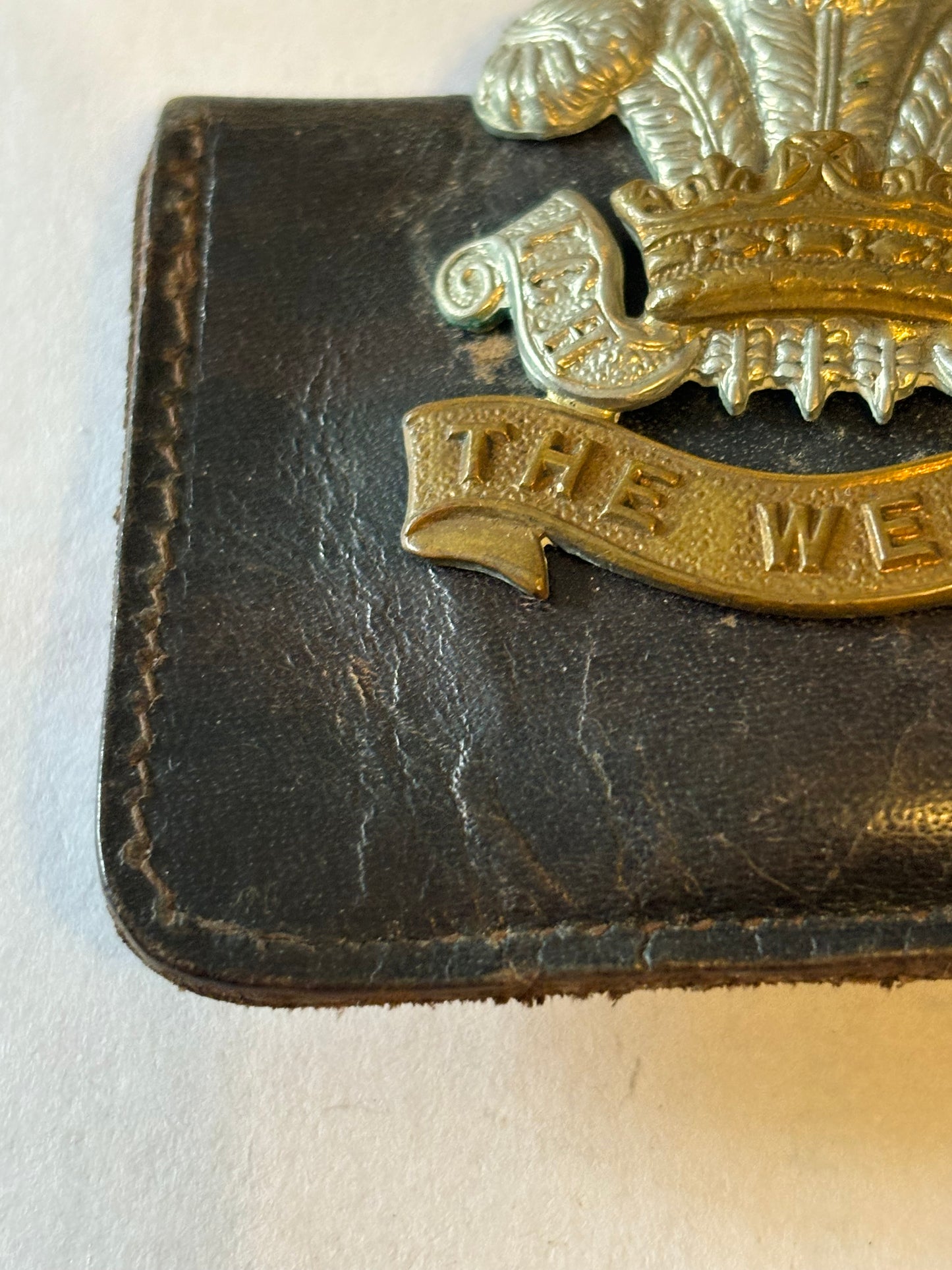 The Welch Regiment, leather coin pouch with badge