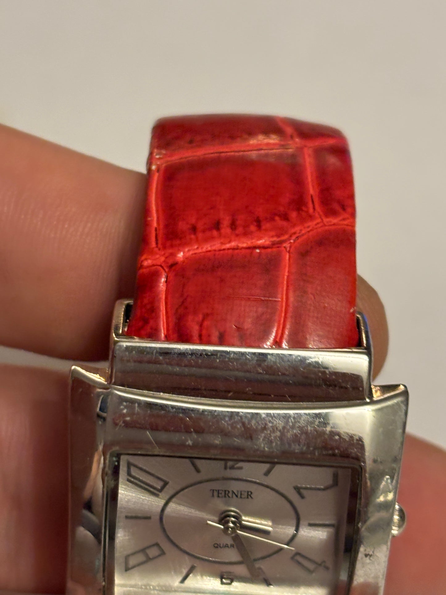 Bijoux Terner - Red bangle strap and silver ladies watch - Untested